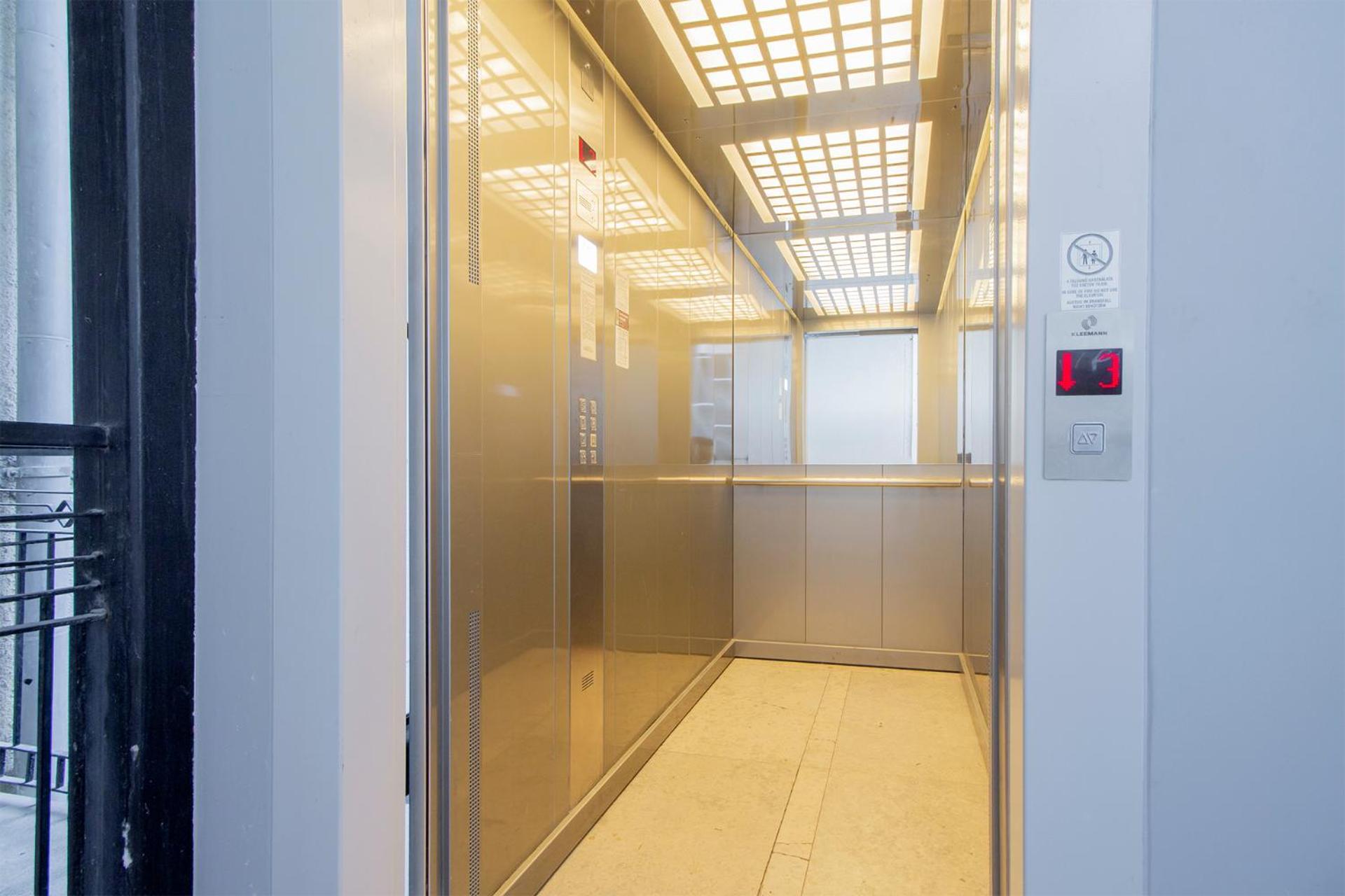 Kalvin 2bdr With Ac Apartment