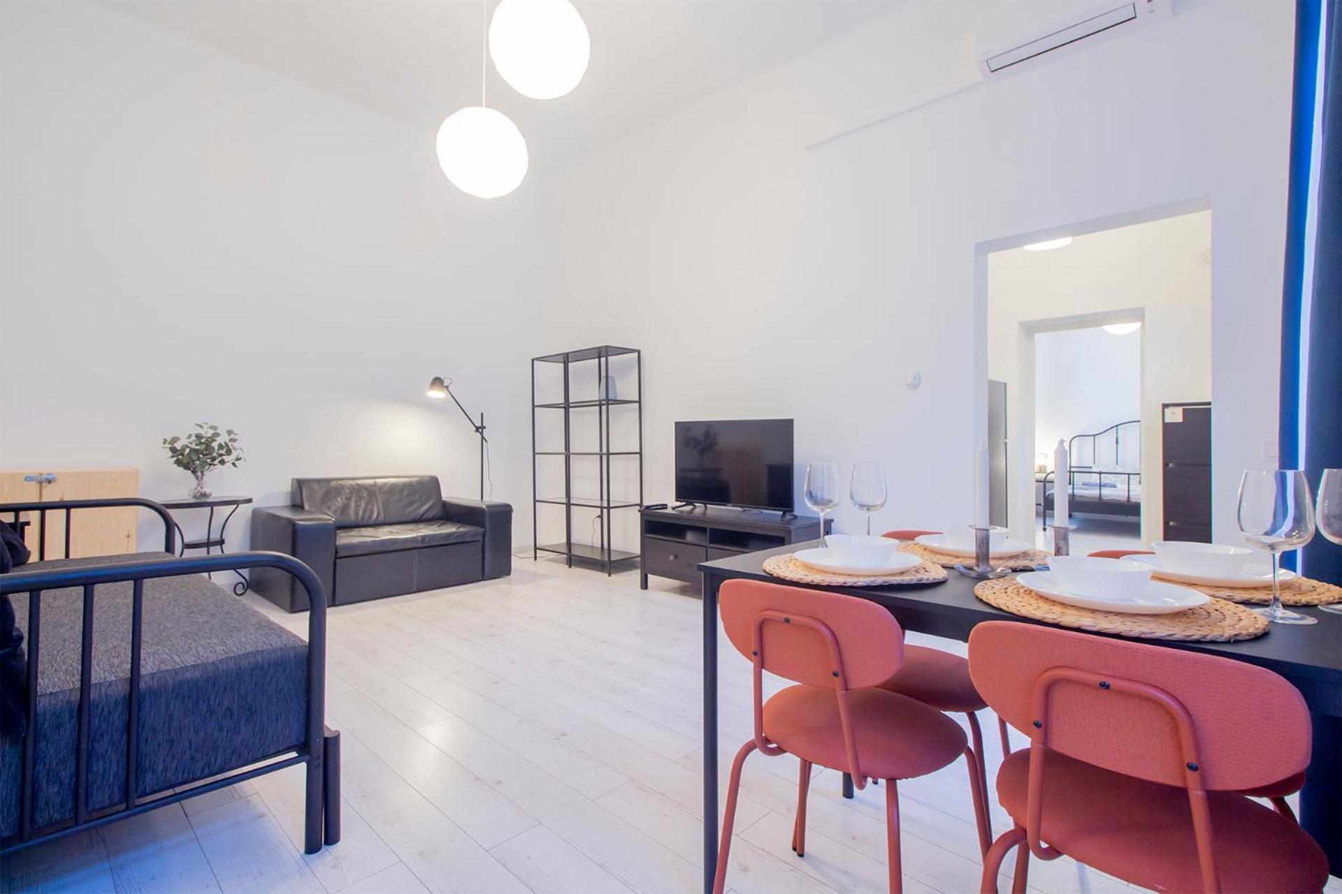 Kalvin 2bdr With Ac Apartment